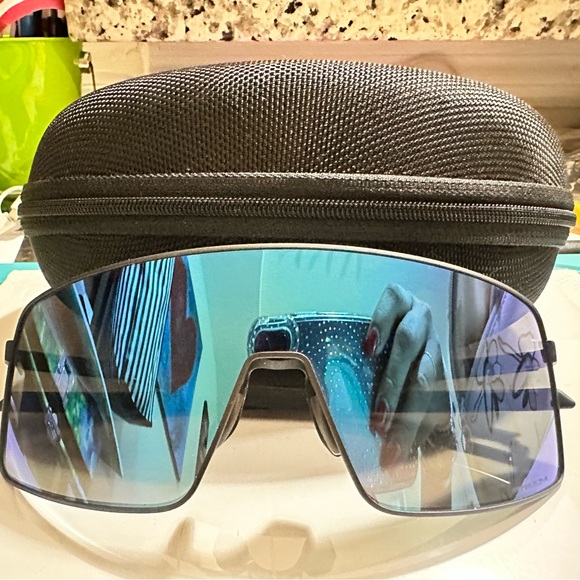Sutro Titanium
